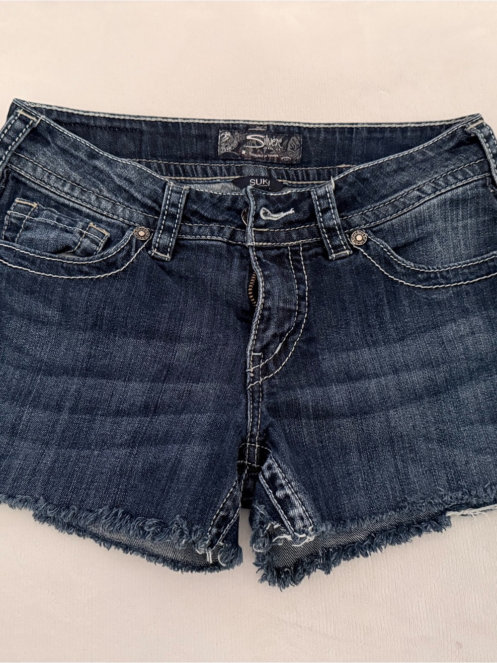 Silver Jeans Co. Suki Cutoff Denim Shorts Women’s [Size 27] Medium Wash Raw Hem